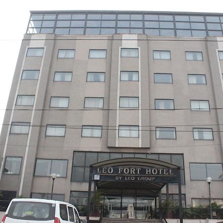 Leo Fort Hotel Джаландхар Экстерьер фото
