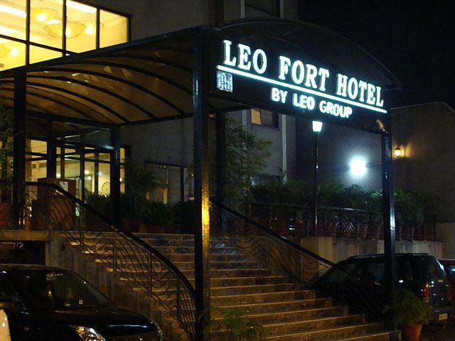 Leo Fort Hotel Джаландхар Экстерьер фото