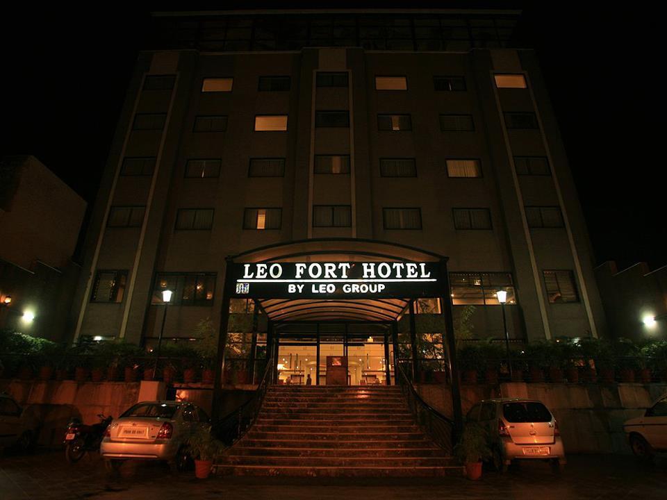 Leo Fort Hotel Джаландхар Экстерьер фото